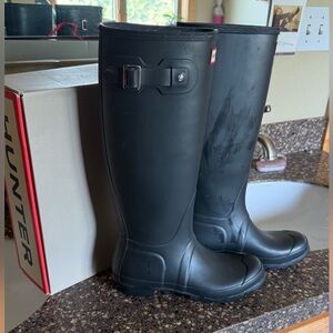 Hunter Black Winter & Rain Boots Worn once